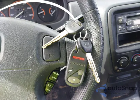 2000 Honda Cr-V Ex z USA, uszkodzony, nr VIN JHLRD1768YC011630